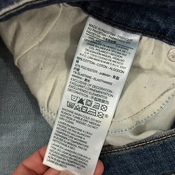 Levi’s Modern Skinny Shorts Jeans Sz 16 - Picture 5 of 7